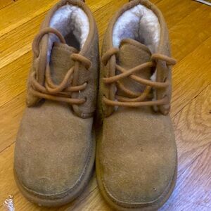 Chestnut Ugg boot
